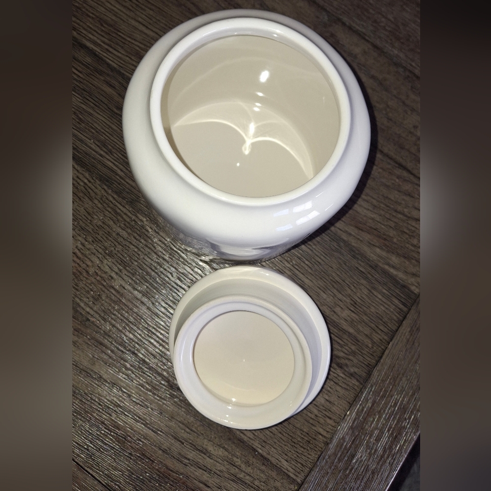 🐶 Rae Dunn LIVE, LOVE, BARK Ceramic Canister - Picture 4 of 4